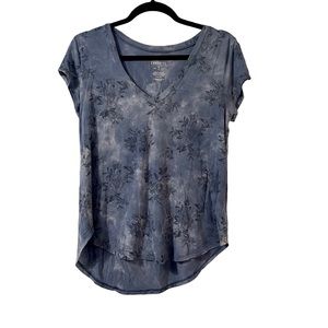 American Eagle Favorite T, Blue Floral, Size S